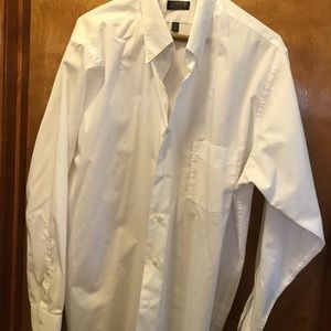 Arrow White Collared Long Sleeved Dress Shirt XL